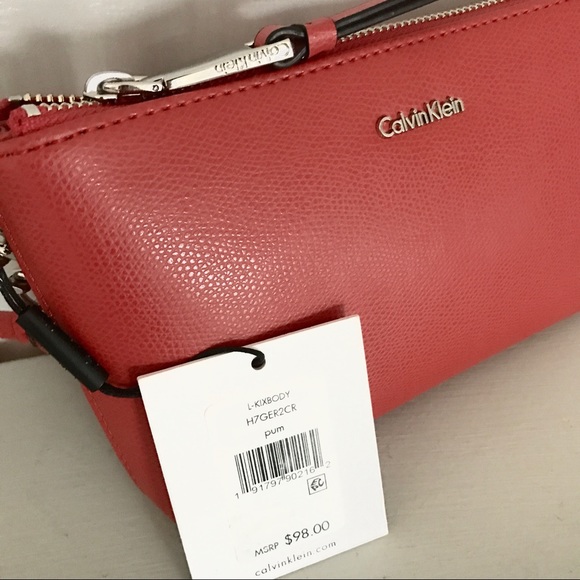 Calvin Klein Hayden leather crossbody - Picture 4 of 7